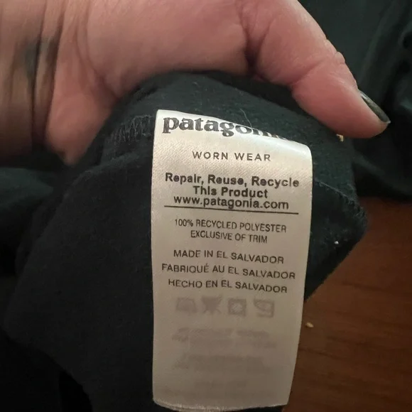 Patagonia Forest Green Hoodie with Logo - Picture 11 of 11
